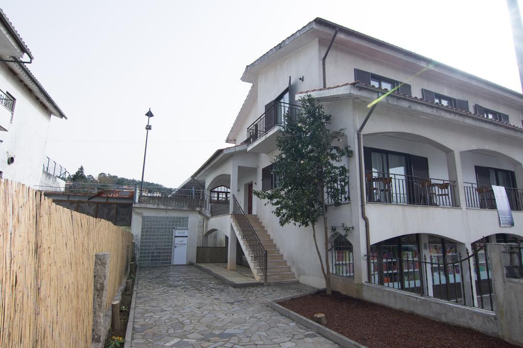 Old Village Hostel 蓬德利马 外观 照片